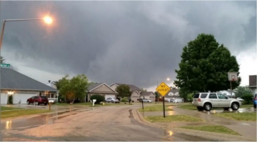 Wedge tornado in Crest Hill